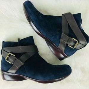 Naturalizer Womens Cassandra Navy Suede Ankle Boot